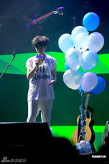 组图：何韵诗大爱林海峰 与黄耀明合办拉阔音乐会