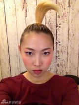 组图：王若琳宣传新专辑 欲挥别文青形象做自己