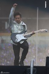 组图：五月天鸟巢开唱十万歌迷共创奇迹