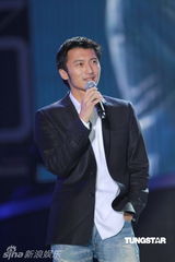 组图：王后驾到收官 谢霆锋李宇春孙燕姿热爆全场