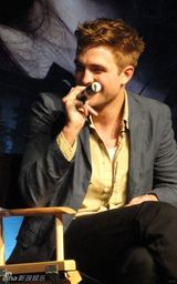 幻灯图集：《暮光》三星齐聚洛杉矶 为《月食》造势