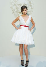 幻灯图集：杰西卡-阿尔芭白裙秀女人味 和伊万同台