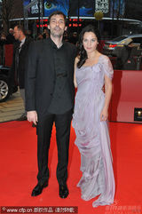 幻灯图集：电影《蜂蜜》首映 女主演Tuelin性感高贵