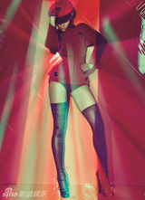 组图：碧昂斯性感登封面 高难度动作显狂野