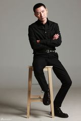 组图：张子健时尚写真 硬朗气质男人味十足