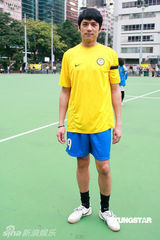 幻灯图：郭富城黄日华陈百祥等举行球赛纪念尹志强