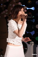 组图：林凡携新专辑归来 变美亮相否认整形