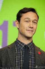 组图：电影《唐璜之瘾》发布会 囧瑟夫变身导演