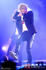 组图：众韩流明星齐聚《2012韩流DREAM演唱会》