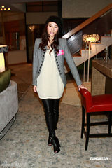 幻灯图：苟云慧笑言是“绝缘” 不惧与黄宗泽传绯闻