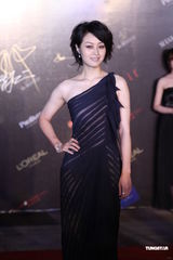 组图：华谊之夜上海举行 李冰冰安以轩等女星争艳