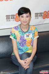 组图：郑希怡为婚礼抓狂 婚期迁就好友应采儿