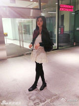 组图：王祖贤温哥华逛街被偷拍 女神容貌获赞