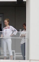 幻灯：妮可返回澳洲过圣诞 与父母享受悠闲假期