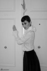 组图：林鹏时尚黑白照片 延续经典赫本时光