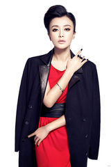 高清图：秦岚最新大片曝光 英伦复古变身熟女