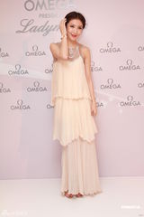 组图：杨谨华否认与怀秋相恋 羡慕林熙蕾怀孕祝福 