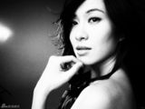 高清图集：叶璇最新黑白写真曝光 演绎复古情怀       