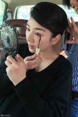 组图：《毒战》票房过亿 黄奕连赶三城庆功