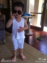 组图：明星宝宝盘点 赵薇女儿潮范儿小七卖萌