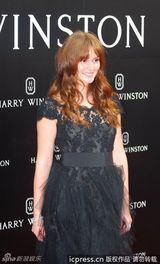 组图：《绯闻女孩》双星上海行 外籍男穿内裤追星