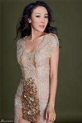 组图：阿筎那曝性感写真 透视装展S曲线