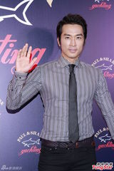 高清组图：宋承宪挑战全裸三级片 求教梁朝伟