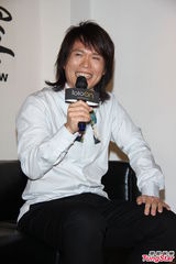 组图：伍佰第3次举办摄影展 预计12月推新专辑