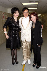 组图：关菊英林欣彤罗敏庄等录制《金曲擂台》 