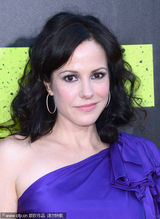 组图：布莱克性感亮相《野蛮人》洛杉矶首映