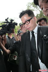 组图：陈僖仪遗体火化 亲朋好友送别