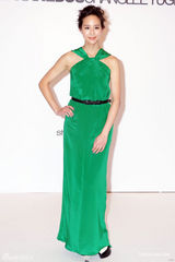 组图：张钧甯出席时尚活动否认与赵又廷绯闻