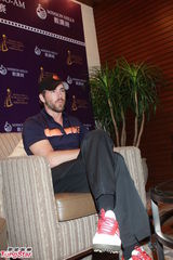 组图：瑞恩-雷诺兹新片学国语 透露将回老家过生日