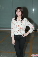 组图：陈妍希访港宣传新碟 避谈绯闻男友古天乐