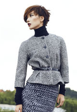 组图：王珞丹黑白套装眼风凌厉 非黑即白不妥协