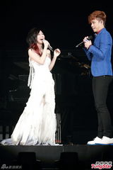 组图：邓紫棋曝林宥嘉支持个唱 害羞不谈