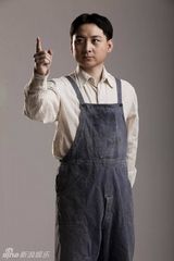 组图：献礼剧《开天辟地》邓小平定妆照 