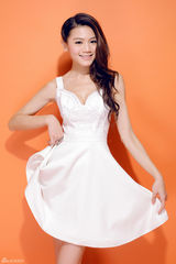 组图：周秀娜俏丽写真青春可爱