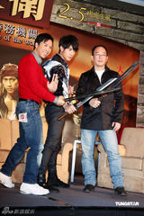 幻灯：甄子丹宣传《锦衣卫》老婆站台 赞吴尊有潜力