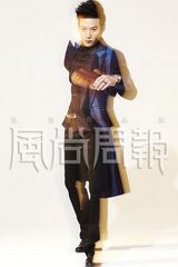 高清图：陆毅《风尚周报》封面大片展魅力笑容