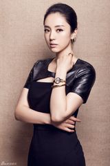 组图：董璇杂志大片韵致淡雅 玉女本色清丽如水