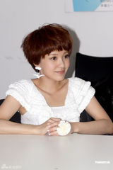 幻灯图:郭采洁抵京过端午 奶奶亲制爱心粽隔空助威