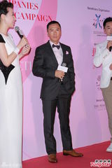 组图：甄子丹汪诗诗情侣装恩爱 叹婚姻经营不易