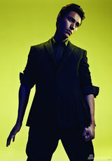 组图：陈坤再登杂志封面 玩转视觉系造型百变