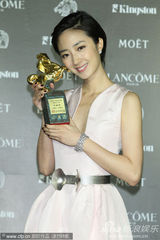 组图：桂纶镁凭《男朋友女朋友》获金马影后