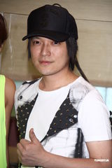 组图：丁当邀冠佑来个唱尬舞 怪兽高喊要退出