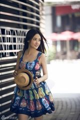 组图：田子田时尚街拍写真清纯俏皮风范十足