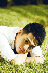 组图：霍政谚曝花样美男写真