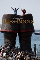 高清组图：《穿靴子的猫》亮相 班德拉斯拥吻海耶克