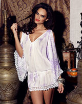 组图：巴西超模莉萨勒秀性感曲线 豪乳翘臀撩人